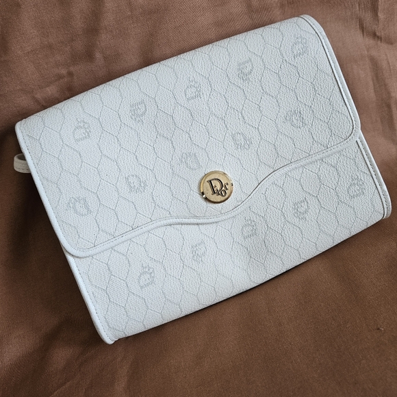 Women's Christian Dior White Leather Crossbody Bag  (Limited Edition) - Picture 4 of 16